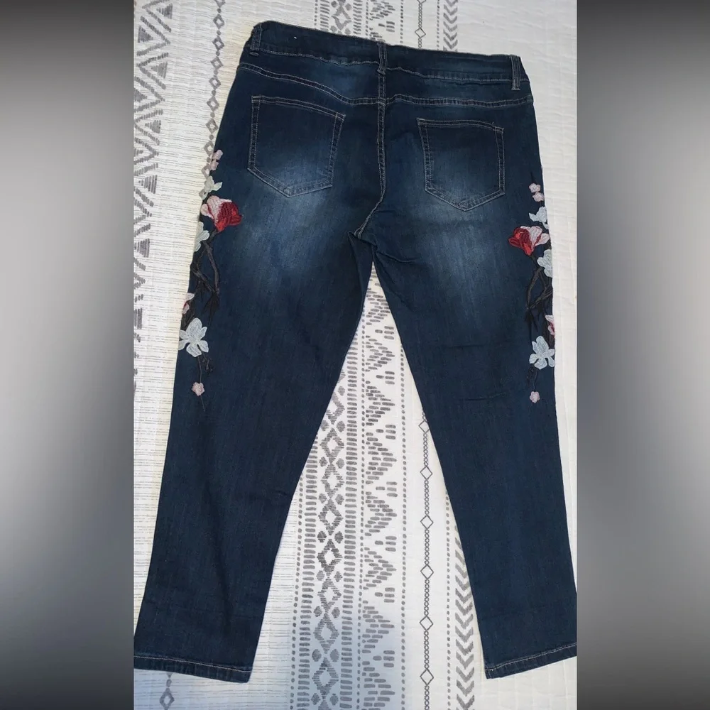 SandPiper Floral Jeans - Size 18 - Picture 2 of 7